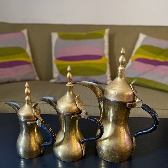 Brass Antique Set of 3 Arabic Coffee Pots - Picture 2 of 9